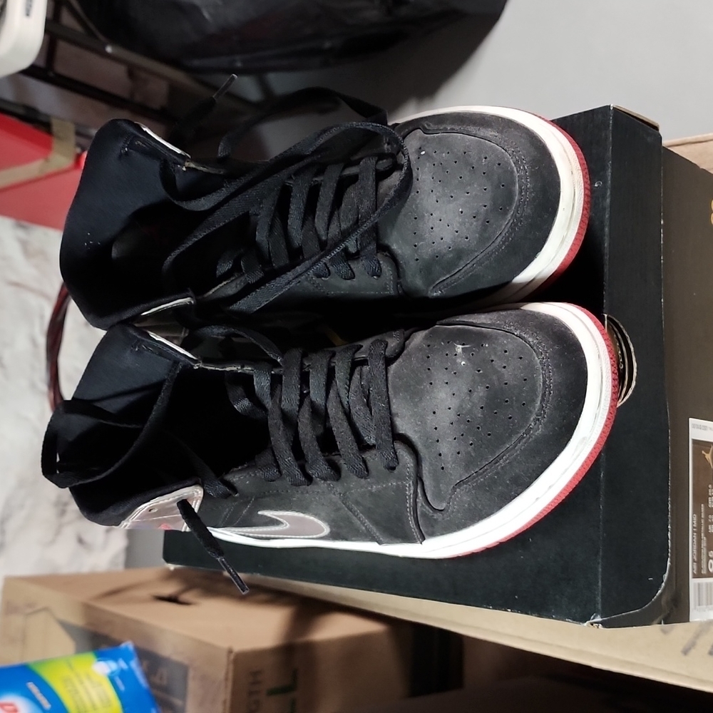 Air Jordan 1 Mid